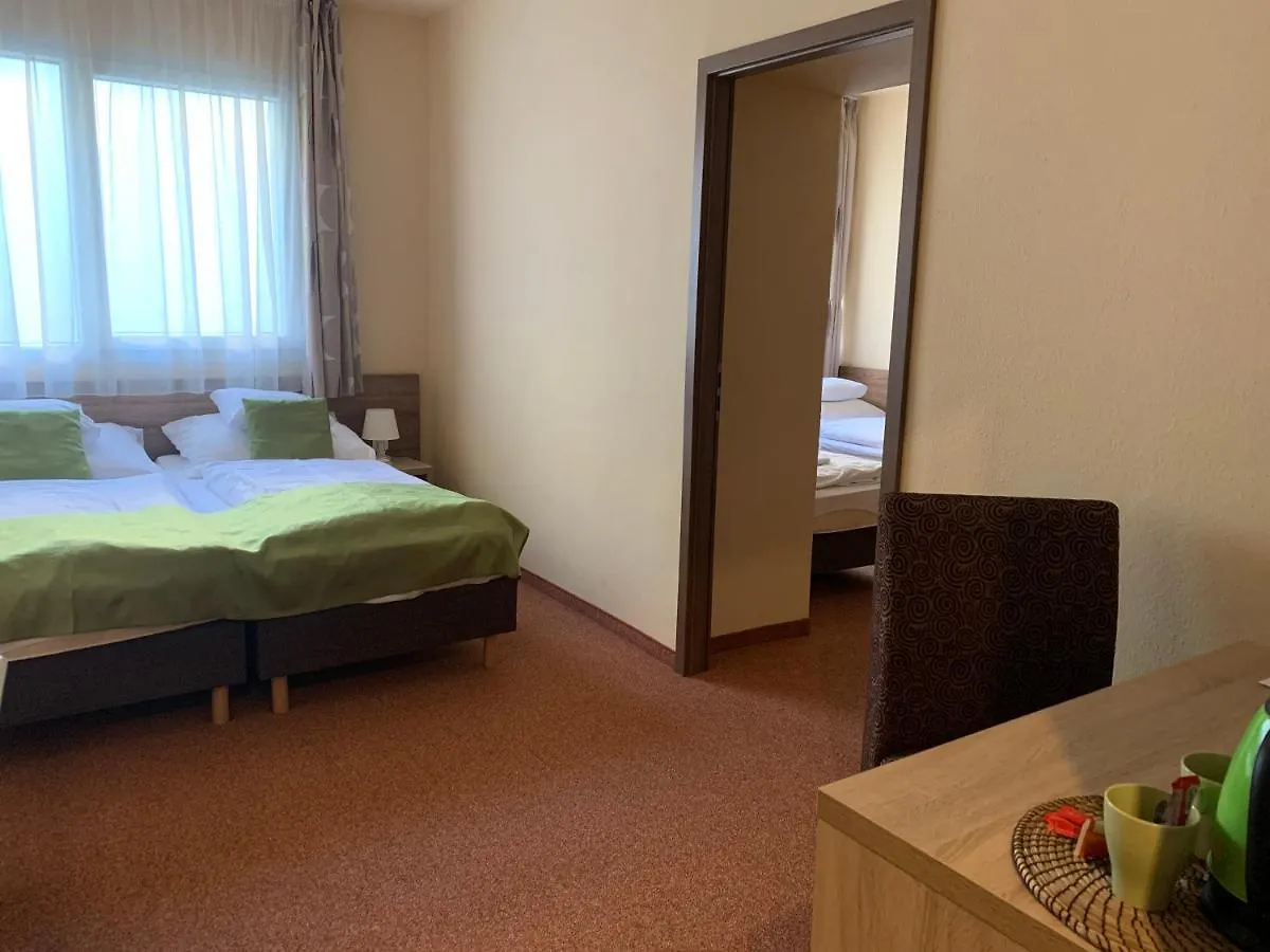 Centrooms Eger Hotel