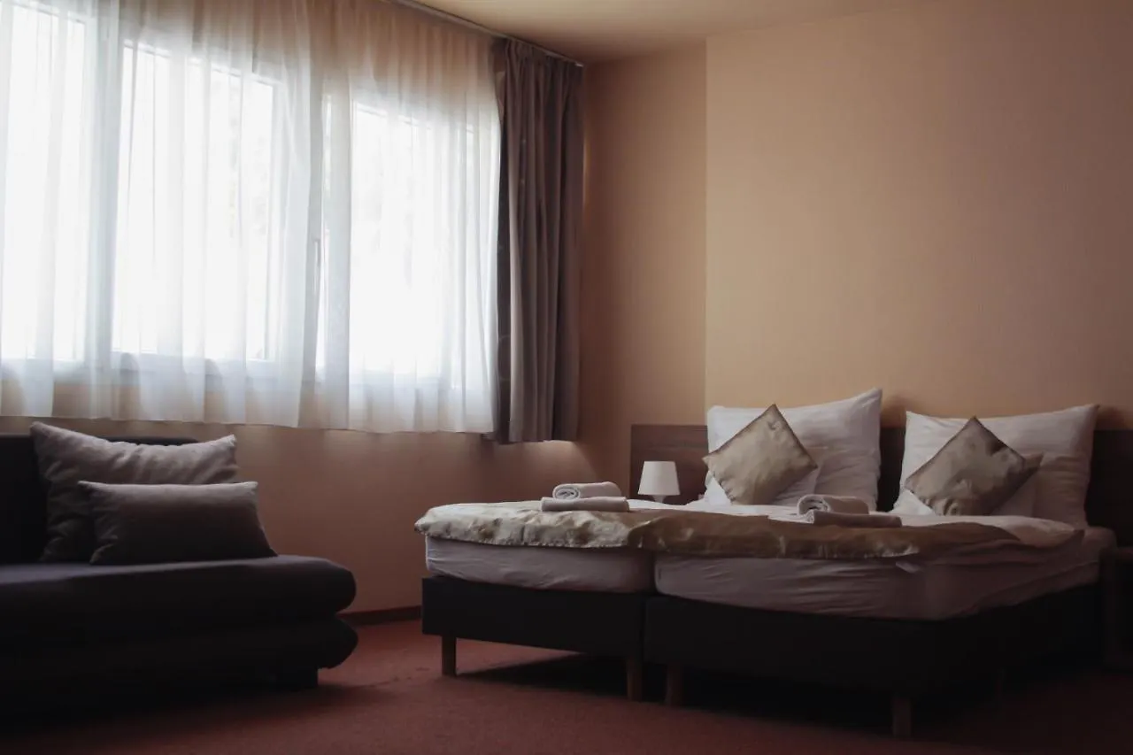 Centrooms Eger Hotel